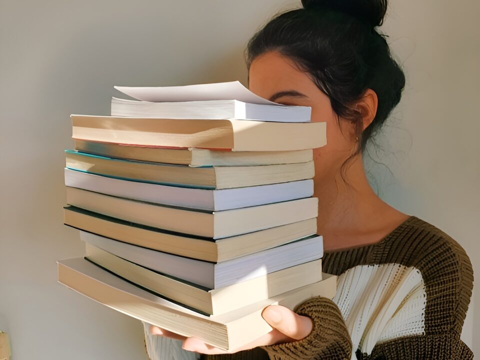 Нет места на книжных полках📚?