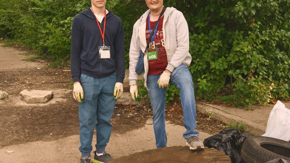 «Чистые игры у Дворца пионеров»