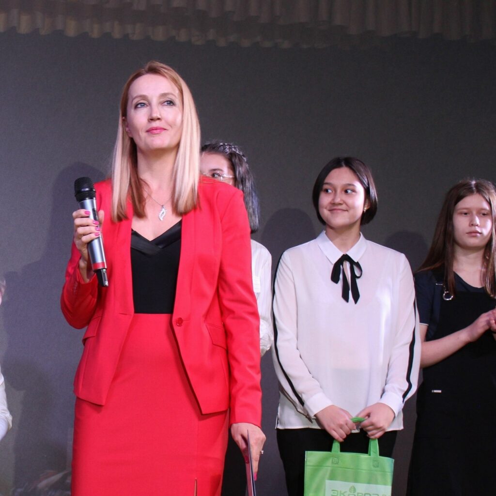 🎉Сегодня отмечает день рождения наш руководитель по социальным проектам Алена Душкова.