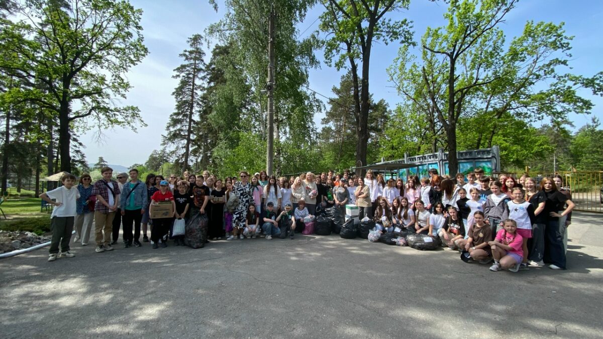 130 детей из 16 школьных объединений города в эти выходные встретились под крышей уютного Пансионата «Радуга».